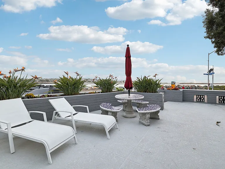 2613 Mission Blvd #8 — Photo 106