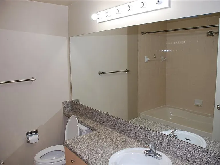 1130 Reserve Way #208 — Photo 8