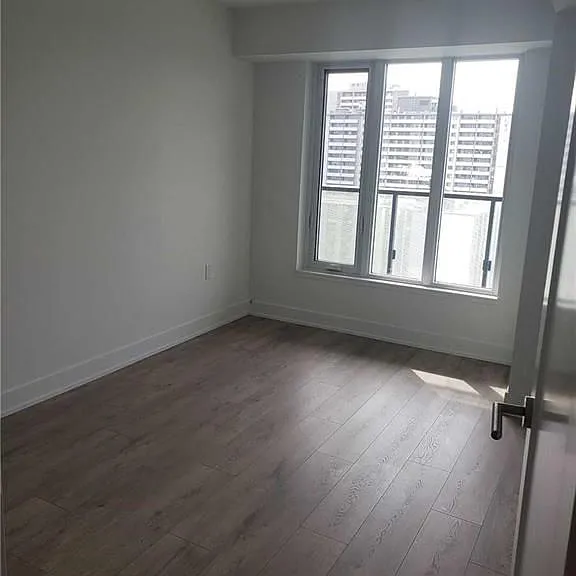 575 Bloor St E #1701 — Photo 3