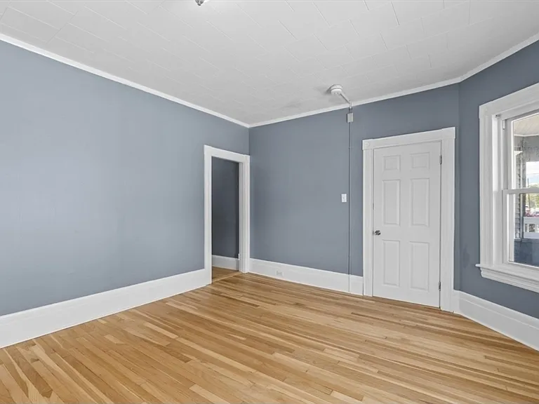 20 Ashland Ave #20 — Photo 4