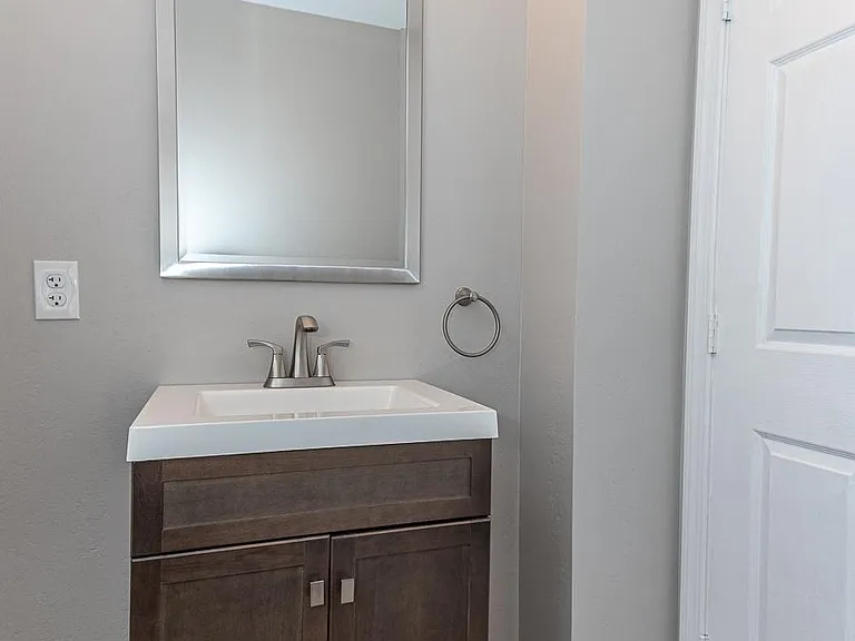 1425 Rutherford Ave — Photo 10