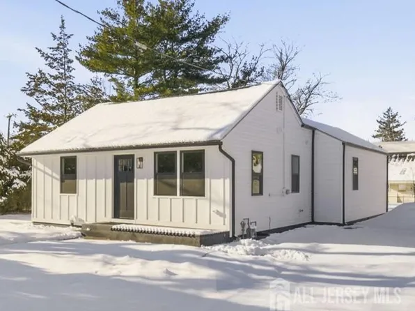 1299 Englishtown Rd, Old Bridge, NJ 08857