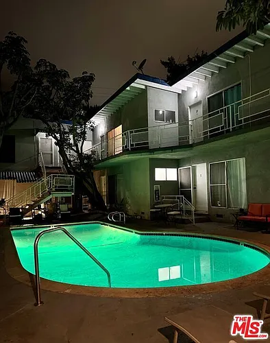 941 N San Vicente Blvd Photo 1