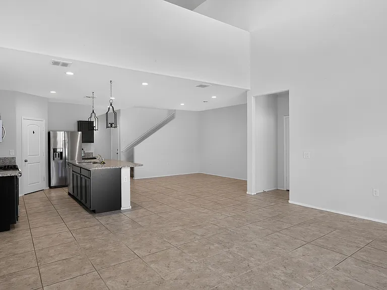 3476 N 308th Dr — Photo 3