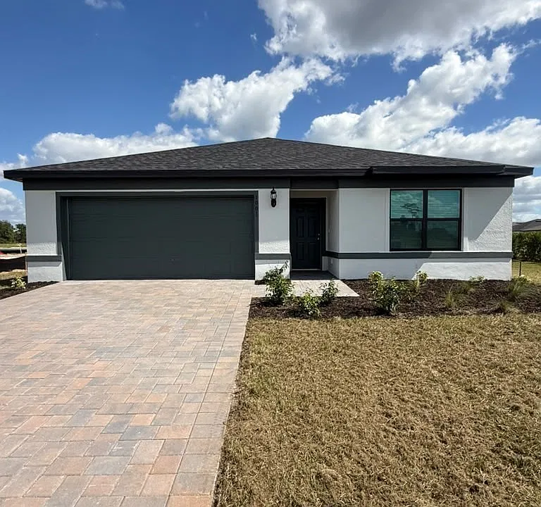 1001 Caloosa Breeze Dr