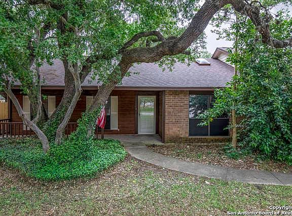 2nd image of 8623 Pendragon St