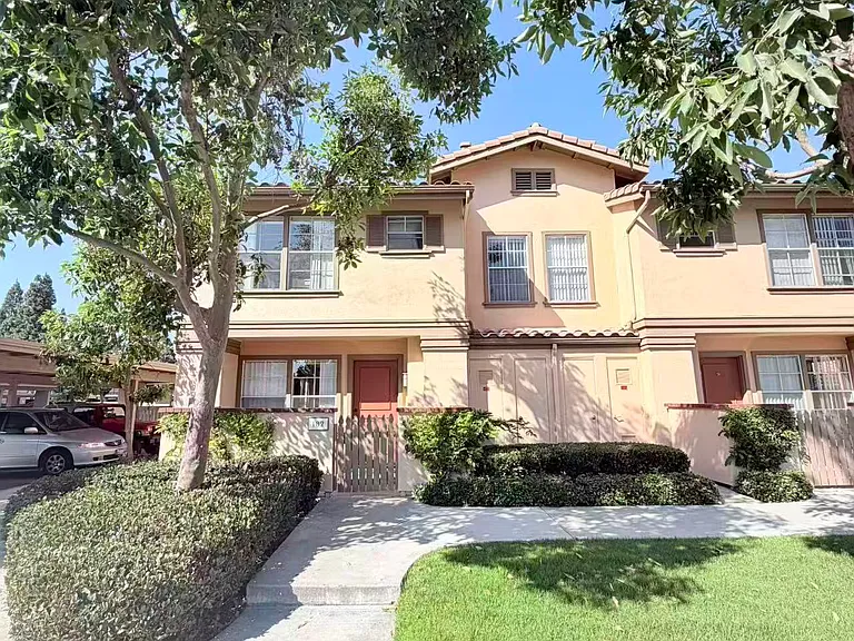 13433 Savanna #1 — Photo 4