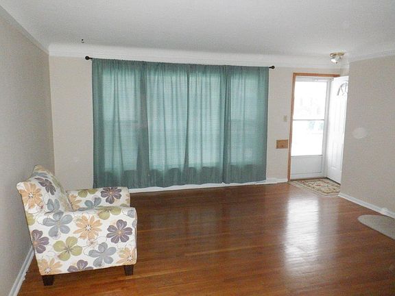 3rd image of 687 E Parkleigh Dr