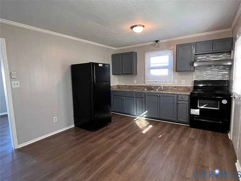 20507 Hickory Ct — Photo 3