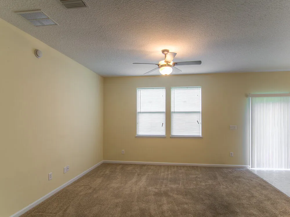 5 bed, 3.0 bath, 2757 sqft, $2,780 — Photo 3