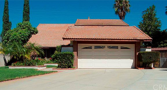 2nd image of 1594 Lakewood Way