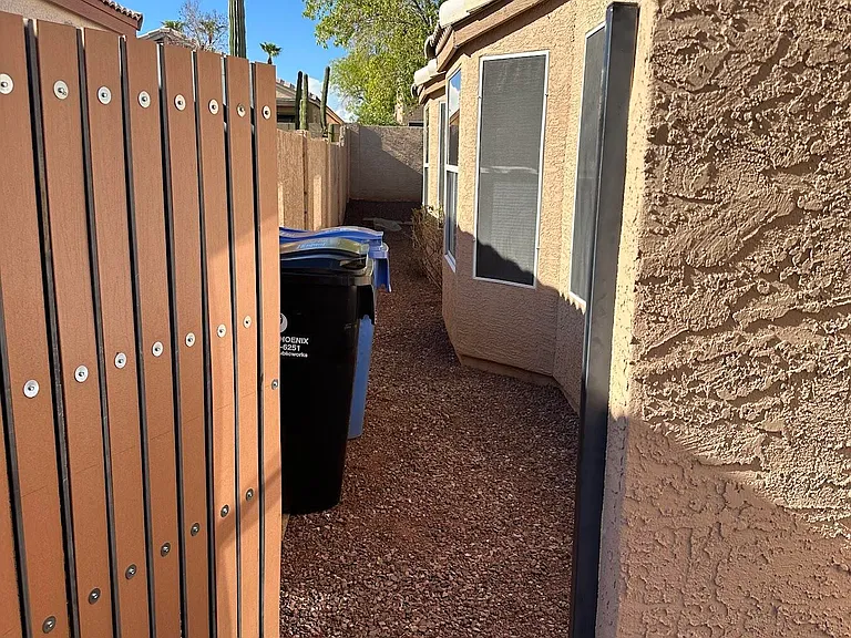 4634 E Grovers Ave — Photo 43