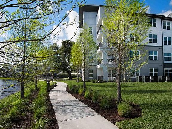 3rd image of 3604 Pavilion Palms Cir #3