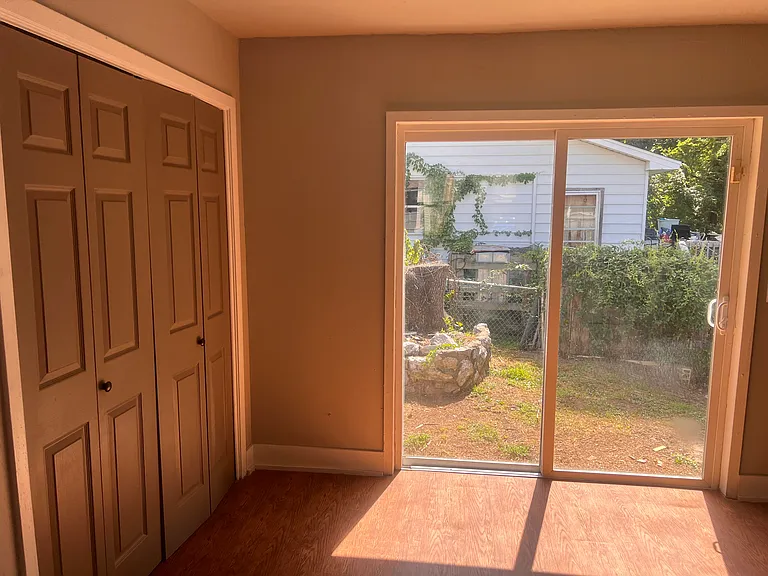 1107 Wilson St — Photo 21
