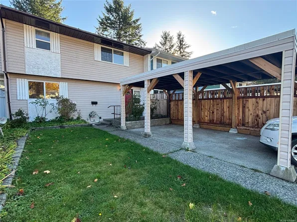 382 Chamiss Cres, Gold River, BC V0P 1G0
