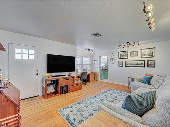 5th image of 636 G Ave