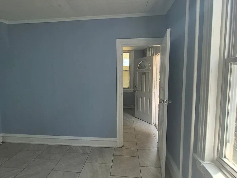 523 N 9th St #1 — Photo 3