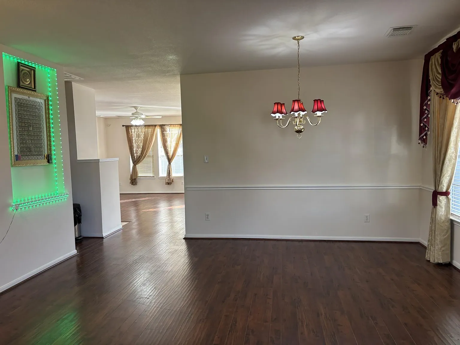 4 bed, 2.5 bath, 2894 sqft, $2,600 — Photo 4
