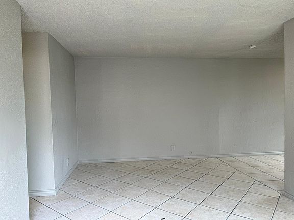 2nd image of 1019A Collingsworth Dr