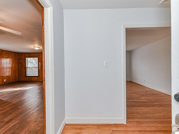 5th image of 6126 Cherrycrest Ln