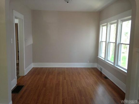 5th image of 143 Westminster Ave