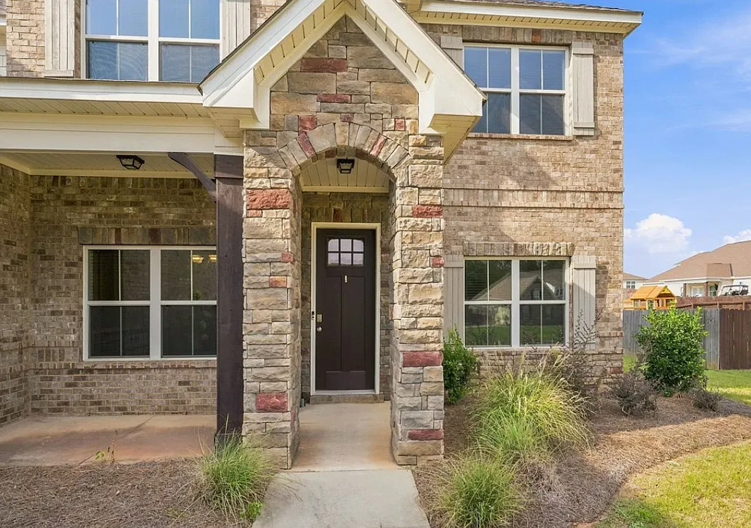 Spacious 7-Bedroom Home for Rent in Trillium! — Photo 3