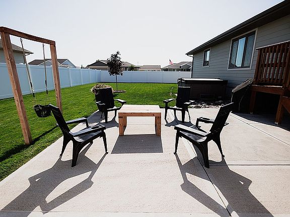 4th image of 4249 Switchgrass Cir
