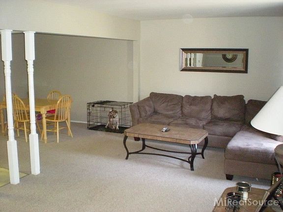 4th image of 29929 City Center Dr