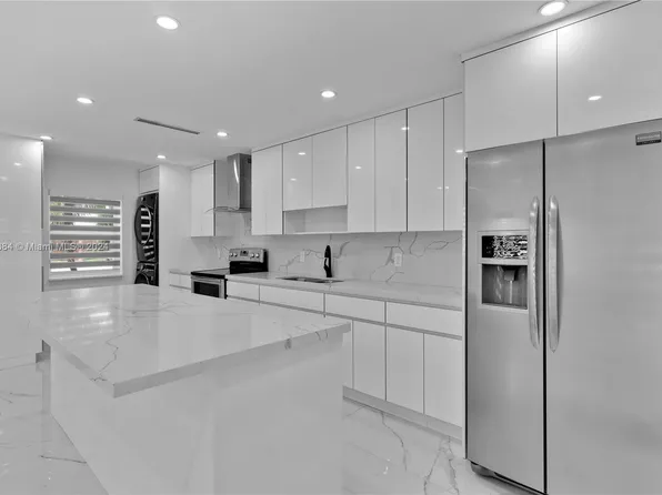 9058 SW 148th Ct, Miami, FL 33196