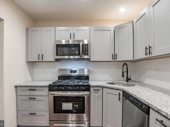 2046 E Stella St, Philadelphia, PA 19134