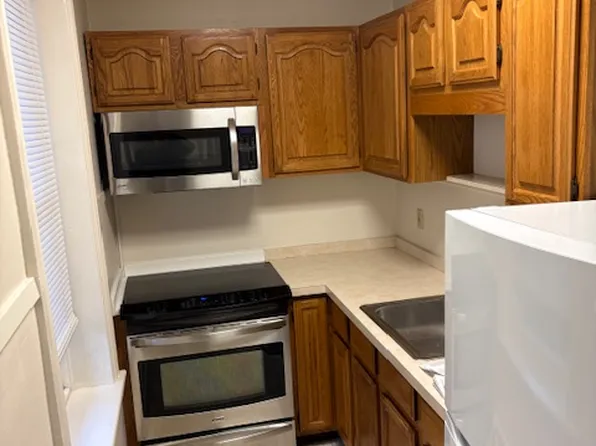 112 2nd St #1, Catasauqua, PA 18032