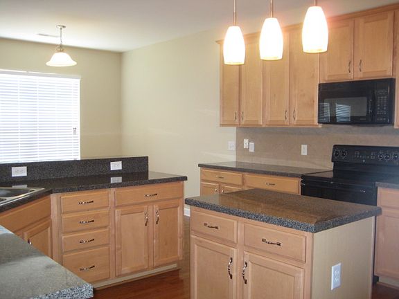 5th image of 4829 Rainer Dr