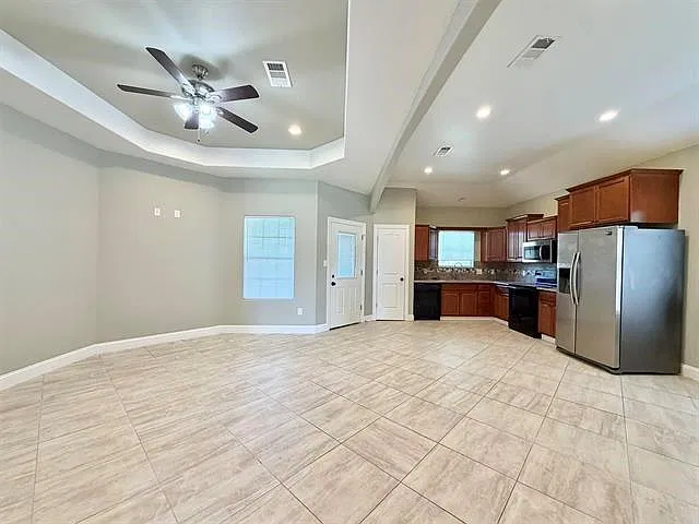 4 bed, 3.0 bath, 1650 sqft, $2,495 — Photo 2