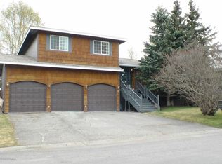 2101 Yorkshire Ln, Anchorage, AK 99504