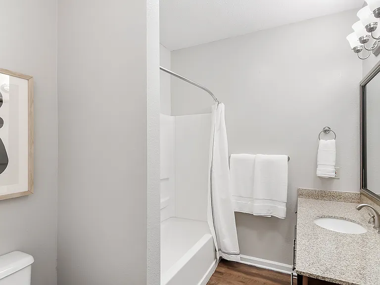 Highpointe Apartment Homes — Photo 15