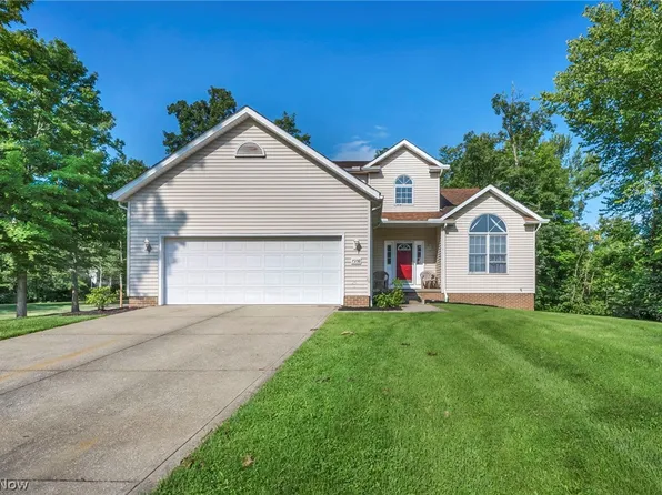 7358 Oakhill Rd, Bedford, OH 44146