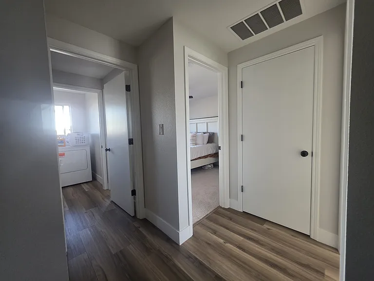 7024 Pierce Dr N — Photo 8