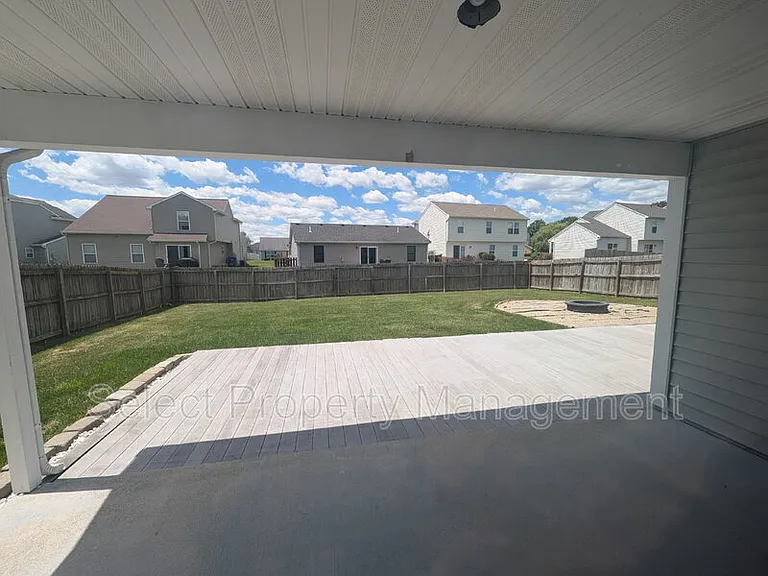 7921 Edinburgh Pl — Photo 9