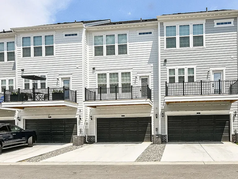 14567 Brecon Ln — Photo 33