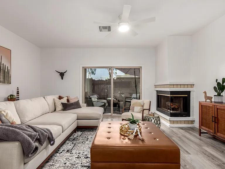 500 N Roosevelt Ave #102 — Photo 5