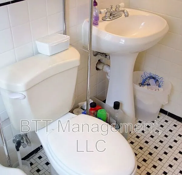 8401 Greenwood Ave #3 — Photo 44