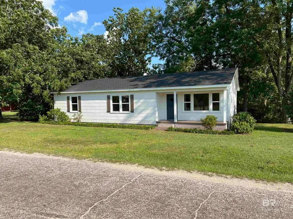 76 Johns St, Frisco City, AL 36445