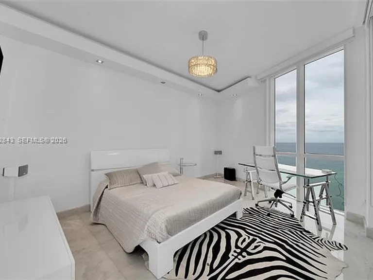 16001 Collins Ave #CU-1406 — Photo 8