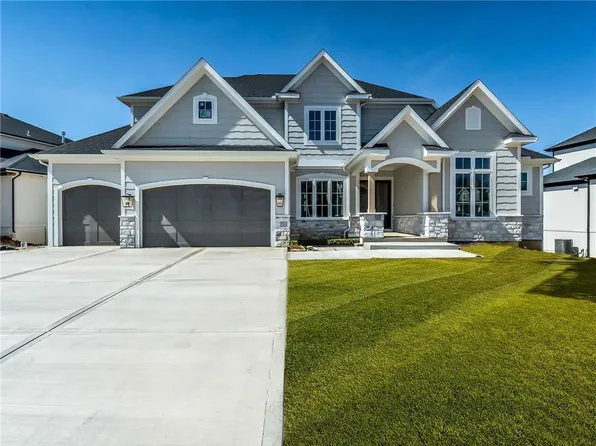 16924 Futura St, Overland Park, KS 66085