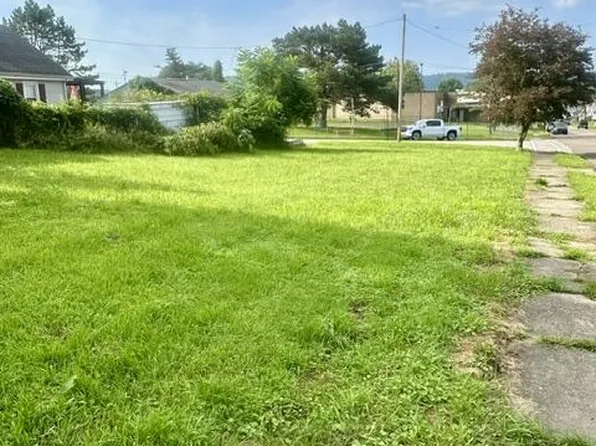 28 Park Street, Moundsville, WV 26041