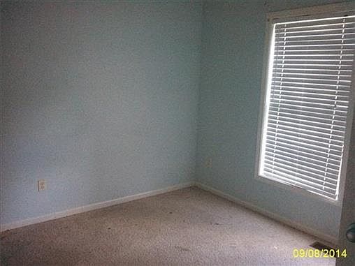 5th image of 811 Cherokee Ct