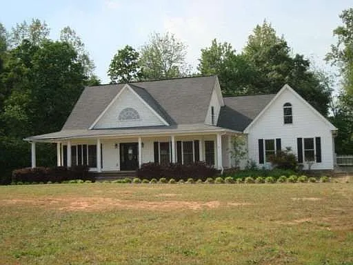 690 Chicken Lyle Rd photo 1