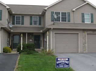 94 Pebble Creek Dr, Lititz, PA 17543