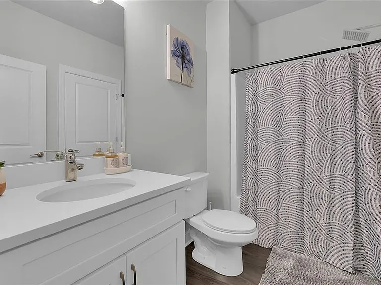 8026 Linfield Way — Photo 9