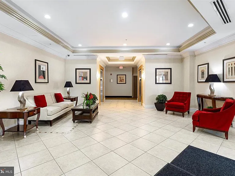 4480 Market Commons Dr #405 — Photo 8